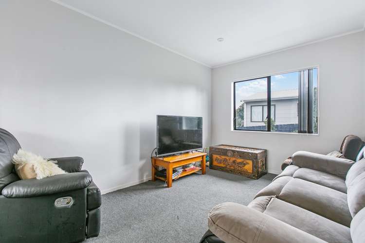 2/53 Maplesden Drive Clendon Park_8