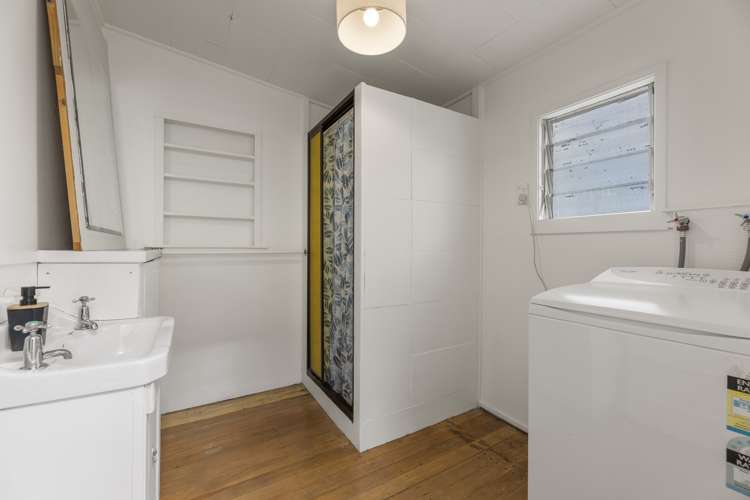 24 Seaview Road Brighton_17