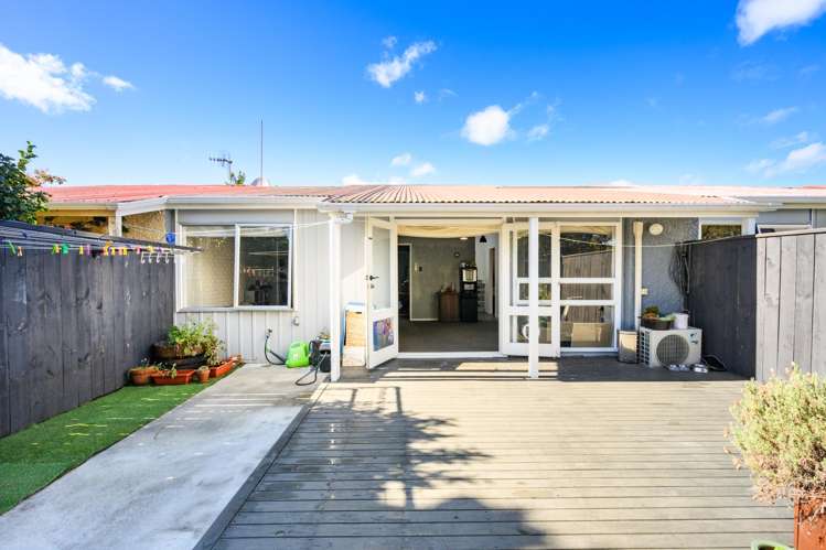 7 Westmere Place Takaro_3