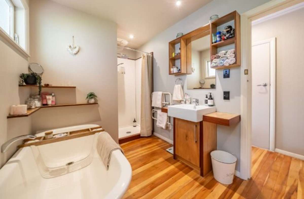 121 Wainuiomata Road_5