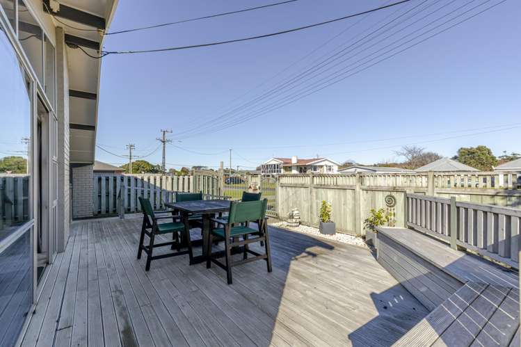 4A Blake Street Waitara_10