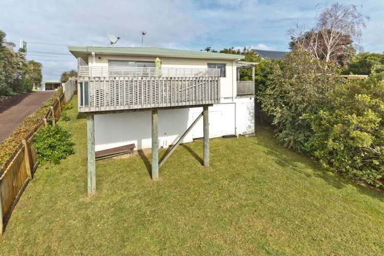 8 Target Road Totara Vale_21