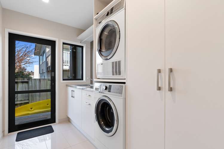 3 Pine Avenue Otumoetai_40