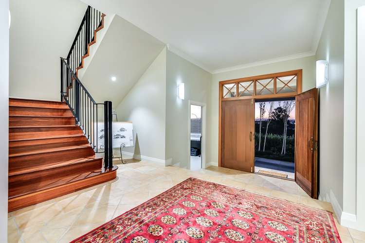 145 Lake Crescent Hamilton Lake_17