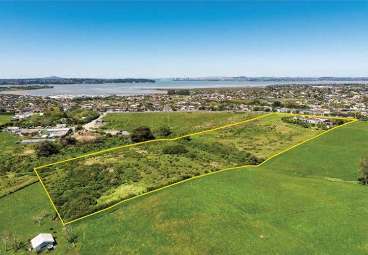 82 Hobsonville Road Hobsonville_1