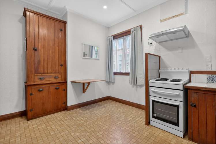 34 Riddlers Crescent Petone_7