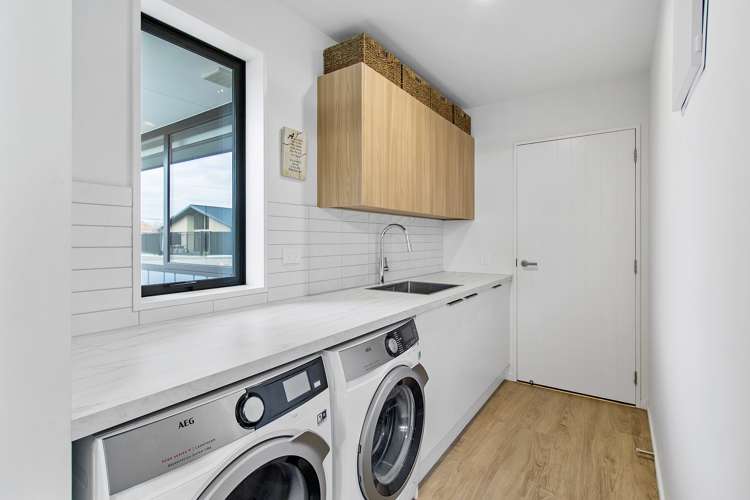 54 Meadowstone Street Gleniti_17