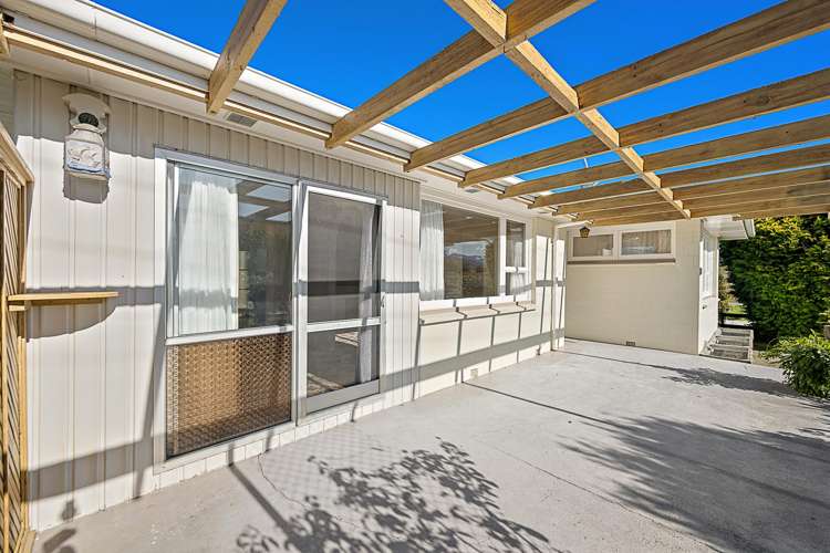 19 Oudenarde Street Renwick_14