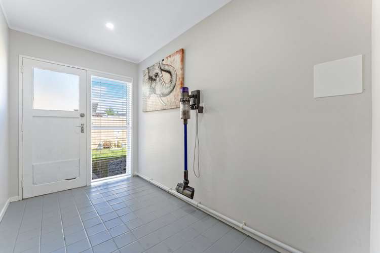 2/96 Racecourse Road Waiuku_16