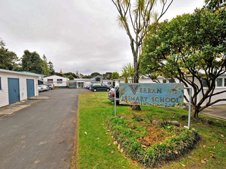 50/8 Flynn Street Birkdale_16