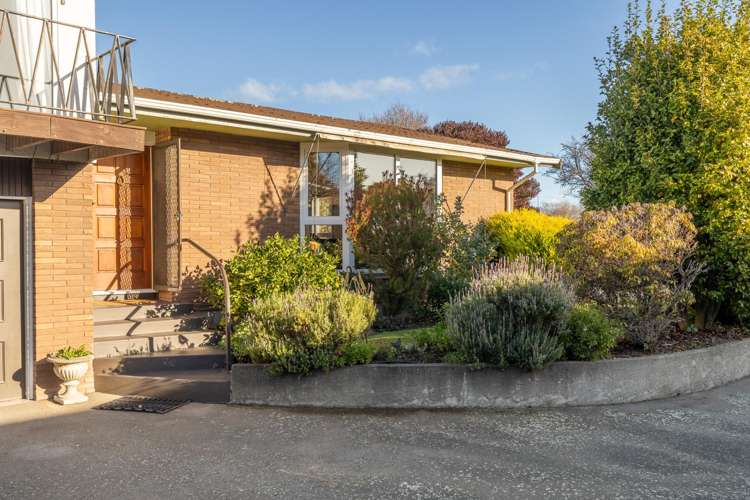 18 Delaware Crescent Russley_19