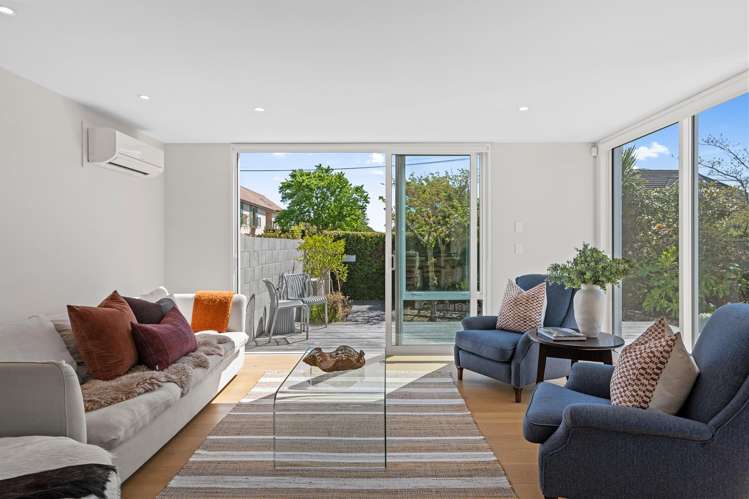 1/14 Andover Street Merivale_5