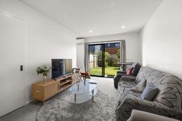 6/15 Bunyan Street Waltham_6