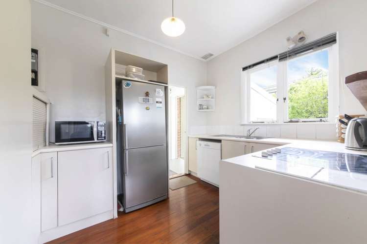 81 Atkinson Road Titirangi_5