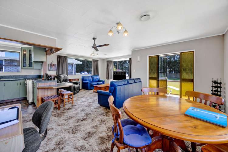 13 Flint Road West Stratford_4