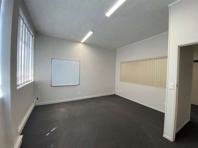 Part 1st Floor, 94 London Street Hamilton Central_2
