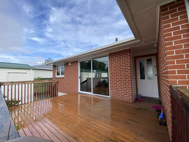 103 Vodanovich Road Te Atatu South_1