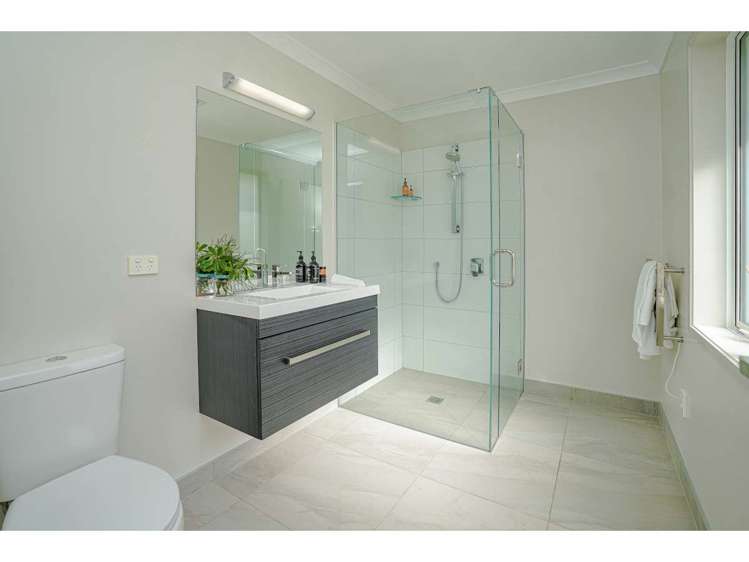 6 Halyard Loop Haruru_18