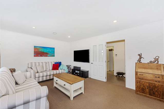 57 Chesterfield Way Orewa_2