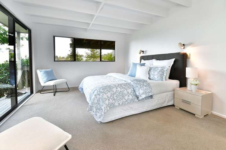 2/3 Beach Road Stanmore Bay_15