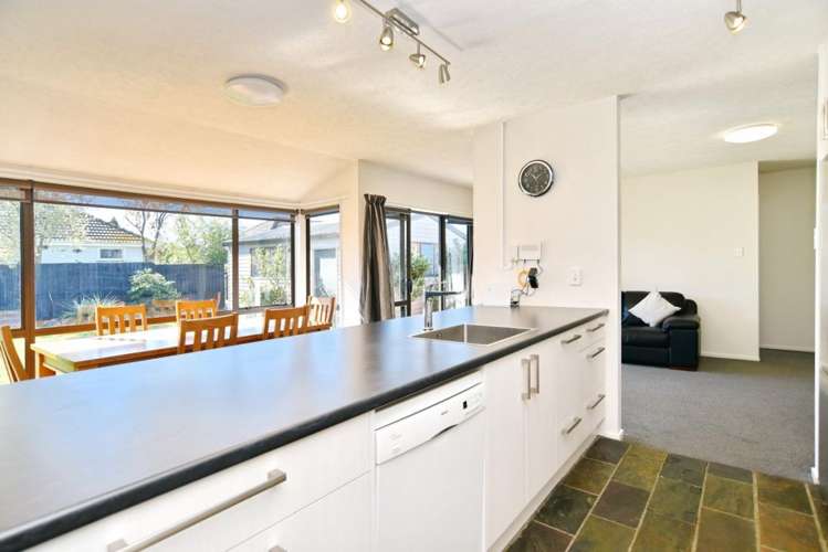 56a Achilles Street Burwood_5