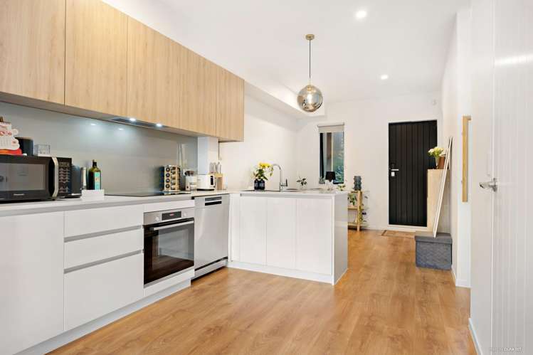 19/26 Springvale Drive_1