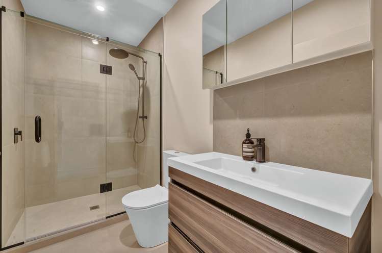 4/27b Hudson Bay Road Hobsonville_10