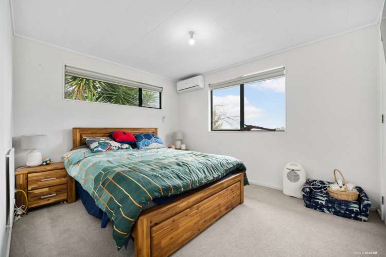 46 Maywood Crescent Glen Eden_12