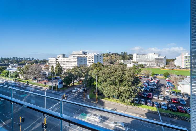 411/223B Green Lane West Epsom_13