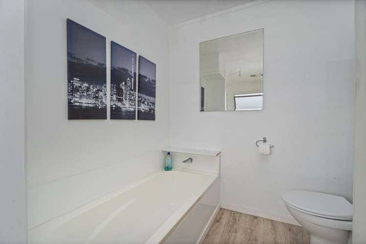 8a South Highway Whitianga_12