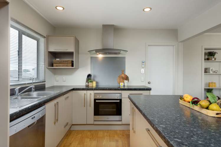 1282 Papamoa Beach Road Papamoa_3