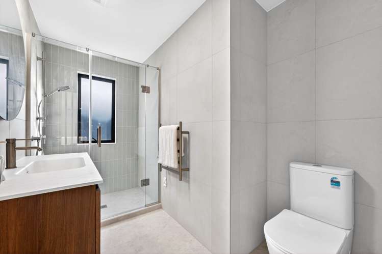 242E West Hoe Heights Orewa_17