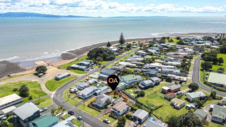 18 Tatahi Street Te Puru_25