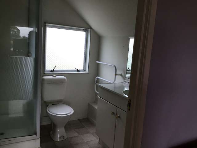 1a Ferryhill Road Epsom_4