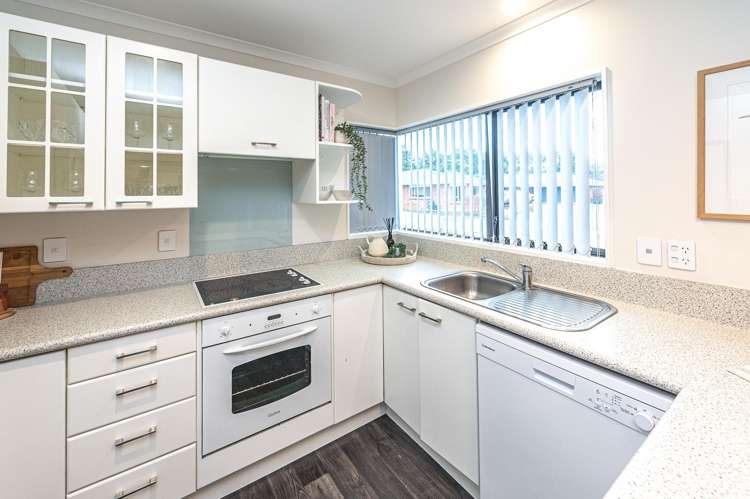 1 Loader Place Tawhero_10