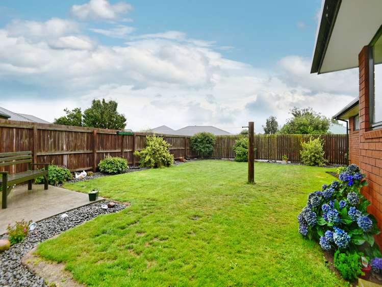 9a Devon Crescent Darfield_17