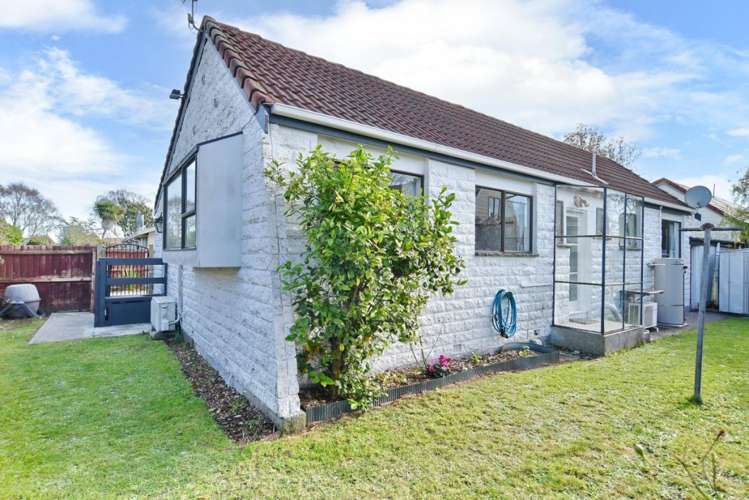 1/40B Chipping Lane Redwood_11