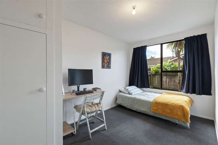 2/66 Lakewood Drive Burwood_10