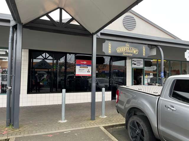 Unit 17, 35 Whatawhata Road, Dinsdale Shopping Dinsdale_1