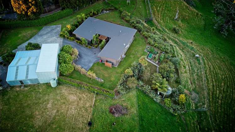225 Awai Road Tarurutangi_23