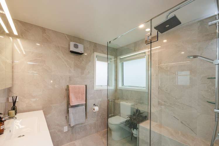 61 Hartwell Drive Kelvin Grove_24