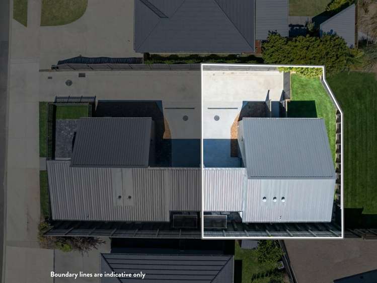 2/42 Ladeira Place Fitzroy_2