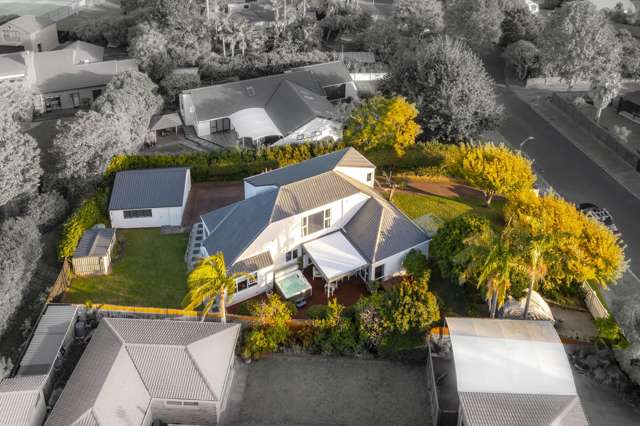 16 Waipuia Place Greenhithe_1