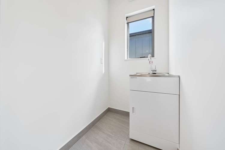 25 Paretao Street Massey_17