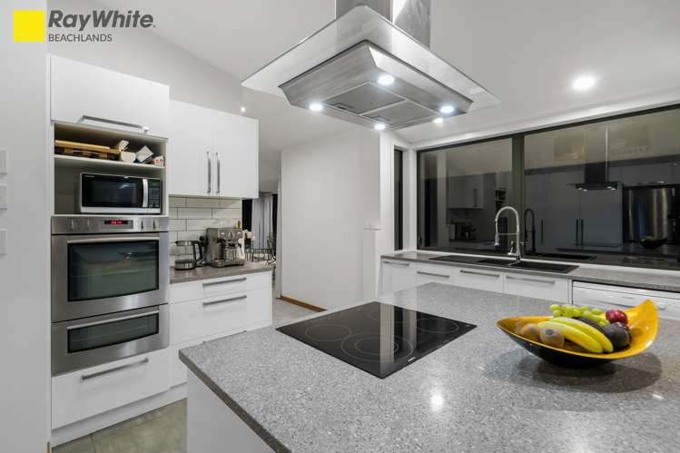 156 Ara-Kotinga Whitford_8