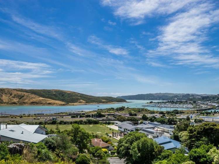 5 Whitianga View Paremata_16