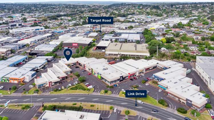 6/18 Link Drive Wairau Valley_10