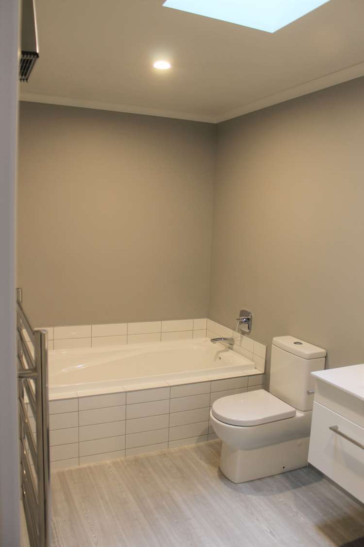 22 Tippet Crescent Wigram_7