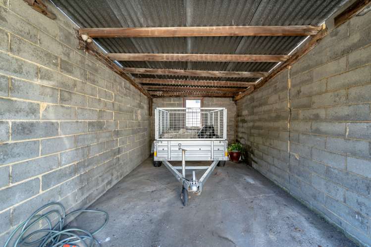 63 Easther Crescent Kew_31