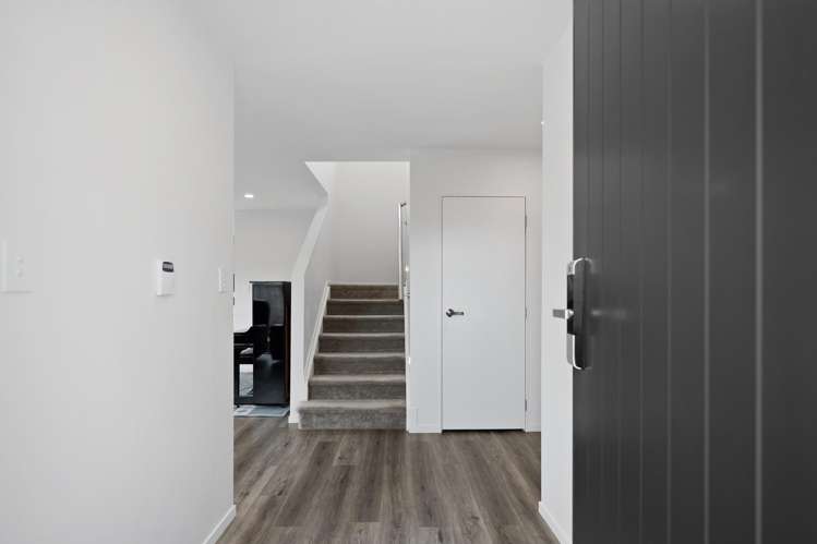 25A Athena Drive Totara Vale_1